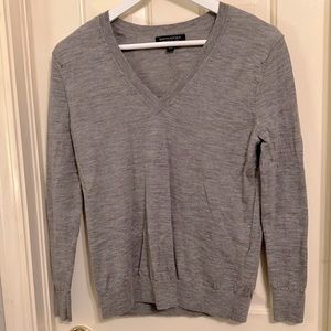 100% Merino Wool Banana Republic Sweater Size Medium